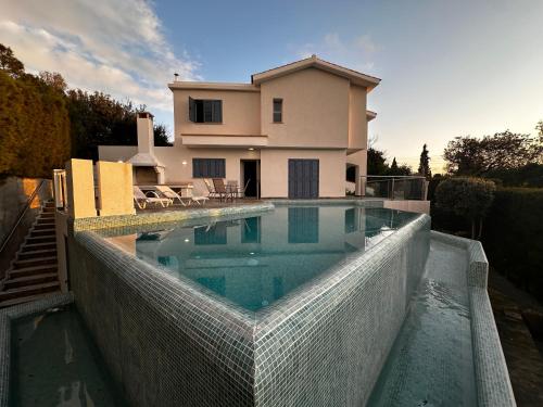 Sea View villa w infinity pool