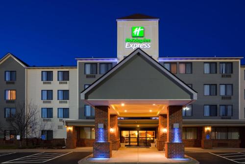 Holiday Inn Express Hotel & Suites Coon Rapids - Blaine Area, an IHG Hotel