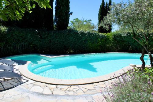 Bastide provençale climatisée - piscine privée