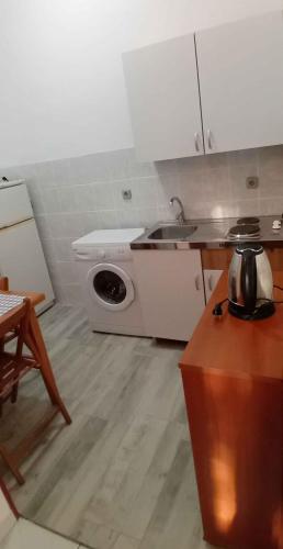 Holiday home in Cesarica 17117 - main image