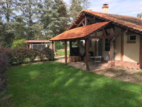 Chalet cozy au milieu des bois gîte à louer Ménestreau-en-Villette