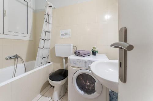 2BDR OlympianZeus Apt with Netflix, Atény (fotografie 10)