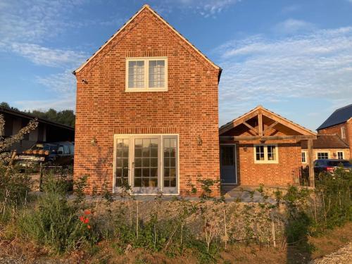 Hen House: Private annexe on stunning farm