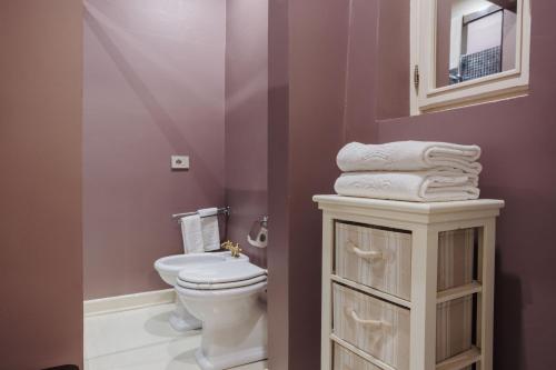 Double or Twin Room image 9