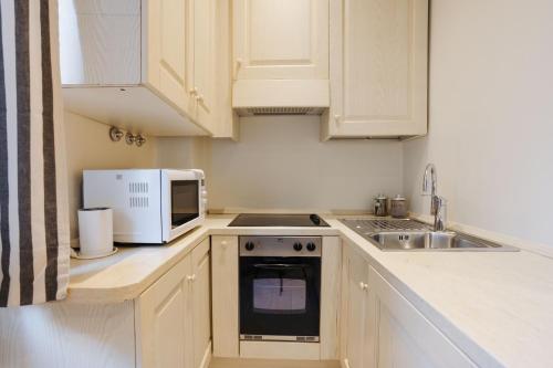 Two-Bedroom Apartment (4 Adults) image 6