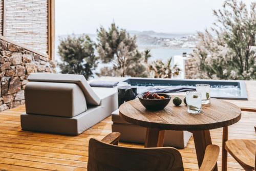 Alissachni Mykonos Room Type - Silver Suite with Private Jacuzzi & Sea View Alissachni Mykonos Room Type - Silver Suite with Private Jacuzzi & Sea View