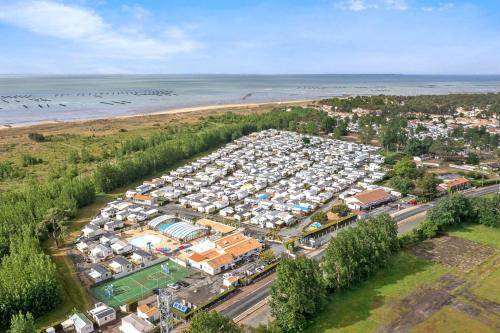 Accès direct plage - Camping 4 - Piscine - eeic00 - Camping - La Tranche-sur-Mer