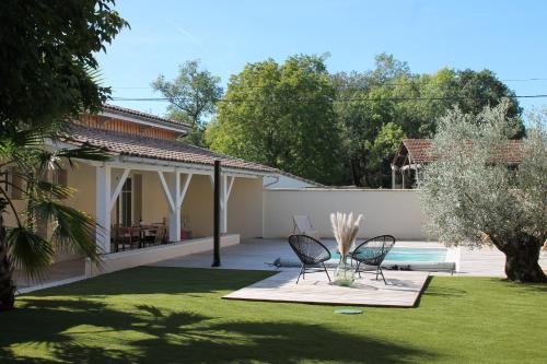 Facilities, La Maison Bois Carre in Saint-Yzans-de-Medoc
