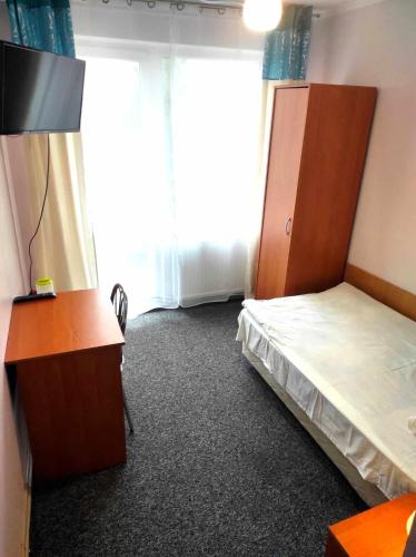 Single Room with Balcony image 2