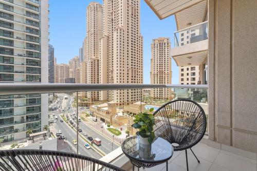 Silkhaus Marina view 1BDR newly furnished with pool & gym access - image 5
