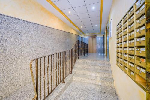 One-Bedroom Apartment image 4