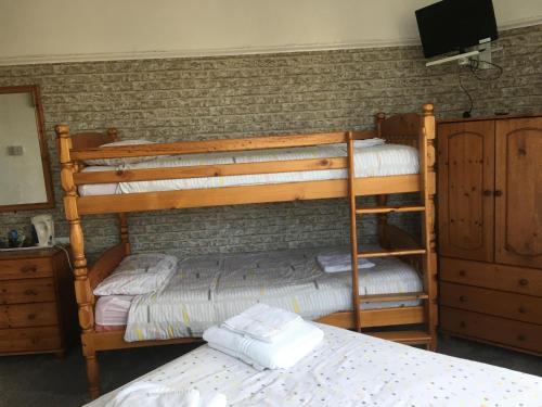 Royal Hotel - image 11