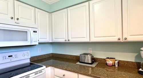 Barefoot On The Shores II in Clearwater Beach, USA