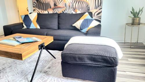 Cozy 2BR in VieuxLongueuil +parking 14min Downtown in Longueuil