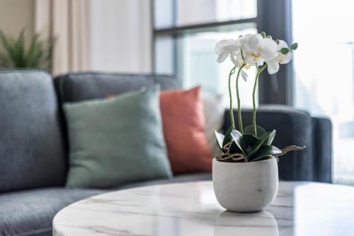 Silkhaus luxury building high floor 1BDR in Downtown - image 9