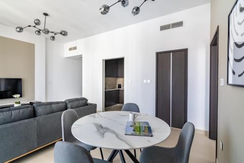 Silkhaus luxury building high floor 1BDR in Downtown - image 12