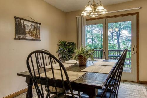 Pinecrest Townhomes-3 UNITS-6Bed7 5Bath in Pigeon Forge, USA