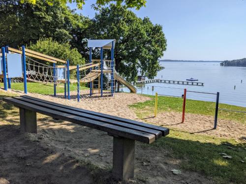 Ferienwohnung Feldblick auf dem Bauernhof am Schweriner See