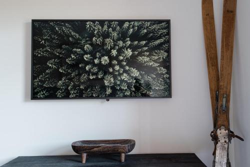 Spacious Renovated Montebello Townhome and deluxe private hot tub hosted by Whistler Ideal in Whistler, Canada