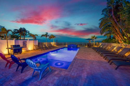 周邊環境, Four Shores Unit 2 Sunset Condo Direct Gulf with Pool and Spa in 印度海岸