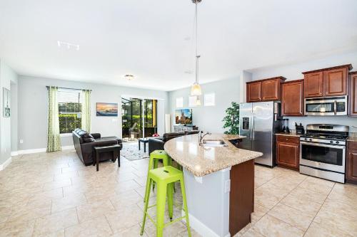 *Brand New Listing* Solterra Family Friendly Resort Home. 4127 in Davenport, USA