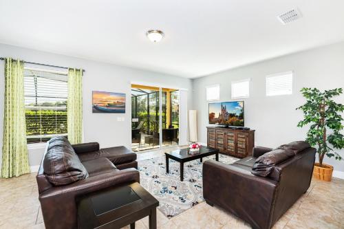 *Brand New Listing* Solterra Family Friendly Resort Home. 4127 in Davenport, USA