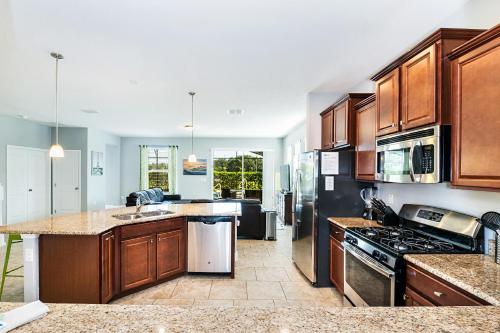 *Brand New Listing* Solterra Family Friendly Resort Home. 4127 in Davenport, USA