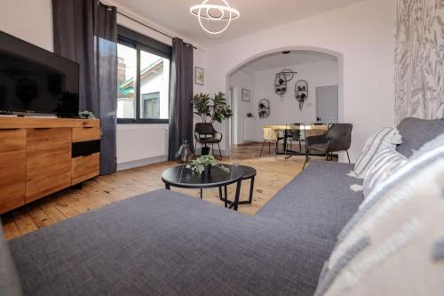 VILLE ET VOLCANS - Maison 9 couchages avec garage et extérieur - Location saisonnière - Clermont-Ferrand