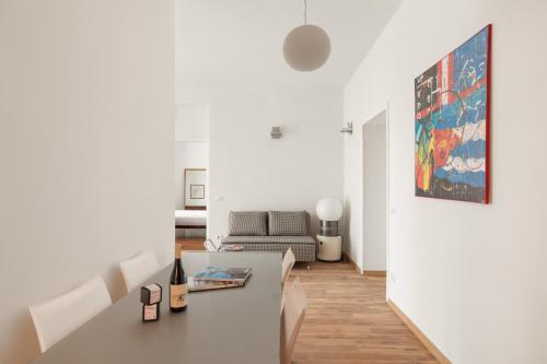 Vatican Lovely 2BR Apartment with Terrace, Rom (Foto 3)