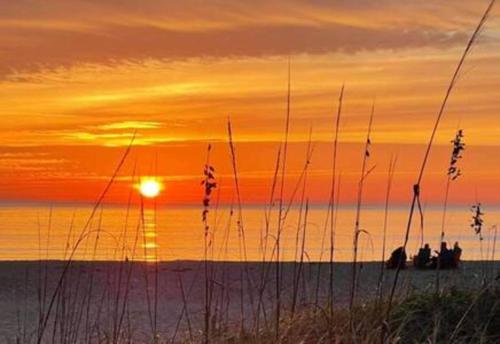 Patio Condo Deluxe 2br - Sleeps 6 Guests 311 in Cape Canaveral, USA