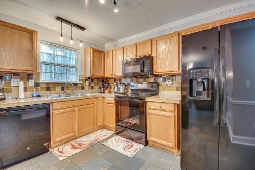 Spacious Snellville Home with Yard 28 Mi to Atlanta in Snellville, USA