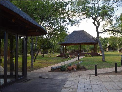 Kubu Bush Lodge