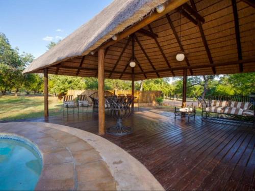 Kubu Bush Lodge