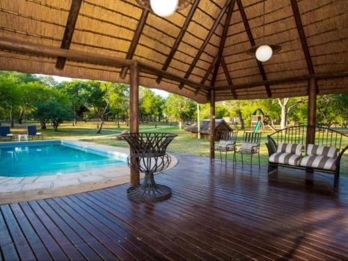 Kubu Bush Lodge