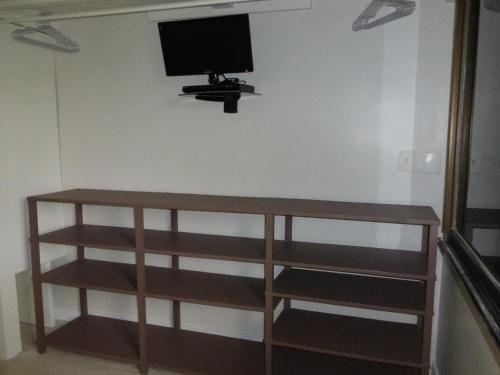 One-Bedroom Apartment image 6