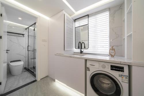 Molly Homestay - Nanjing East Road the Bund 3-Bedroom with Elevator Apartment, Shanghái (foto 5)
