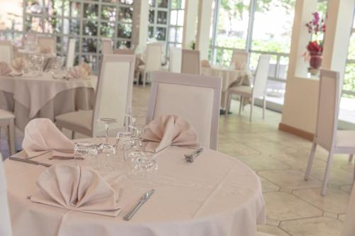 Hotel Athena - image 7