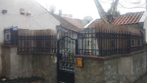 Holiday House with Garden