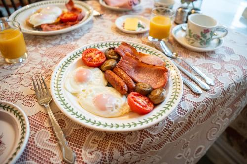 Gwrach Ynys Country Guest House