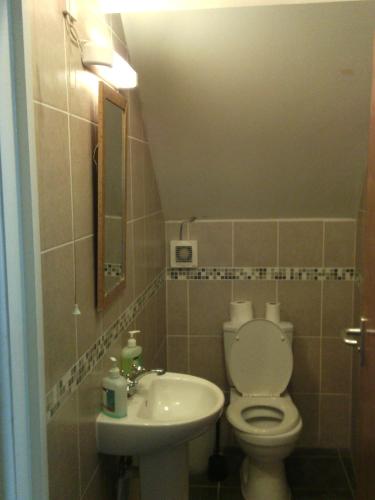Amazon Guest House - image 11