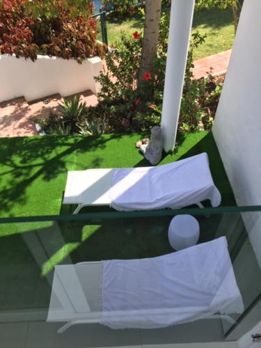 Island deluxe , 2 room, 100 sqm, w-lan, 3 Terrace, 2 bathroom in 埃斯德波那