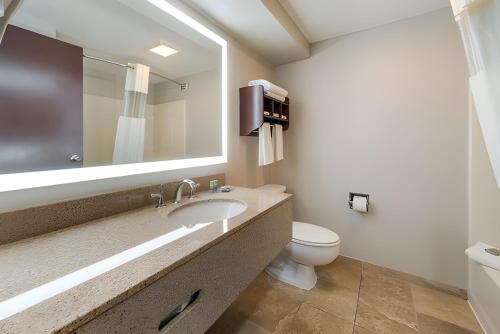Best Western Burlington Inn - image 13