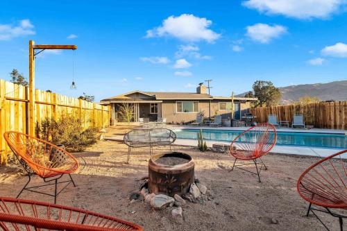 Private Home Pool - Firepit - Casa Delfin in Twentynine Palms, USA