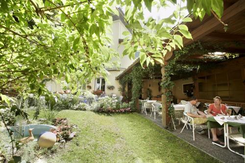 Kert, Goldener Ochs in Golling an der Salzach
