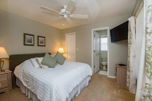 Executive sth facing,lake view 4 bed 3 bath Near disney, resturants and shopping in Davenport, USA