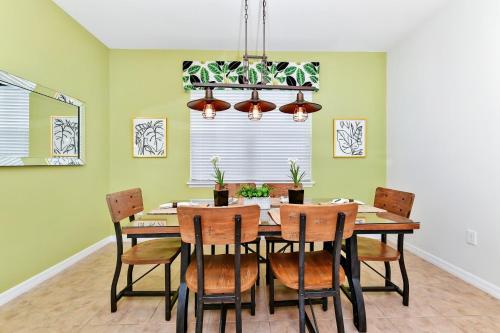 Solterra Resort Family Oasis Getaway. 5553 in Davenport, USA
