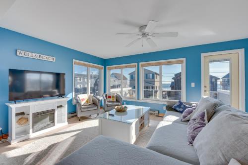 Wells Beach House with Ocean-View Deck