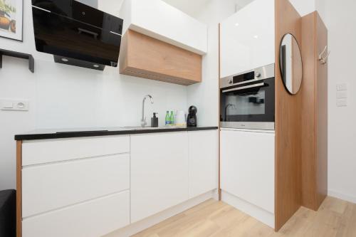 Holzera 3 studio - close to Medicover/Paley, Warsaw (photo 9)