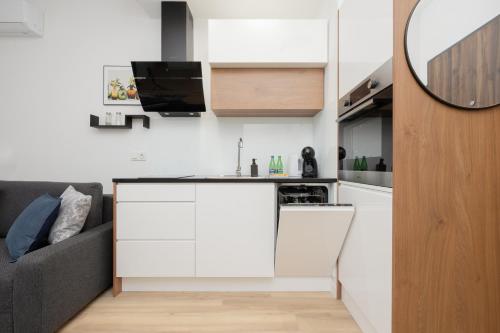 Holzera 3 studio - close to Medicover/Paley, Warsaw (photo 7)