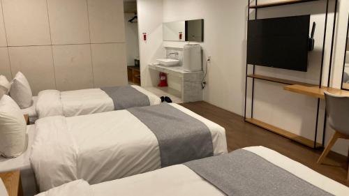 Hotel Noblestay Room Type - Superior Triple Room